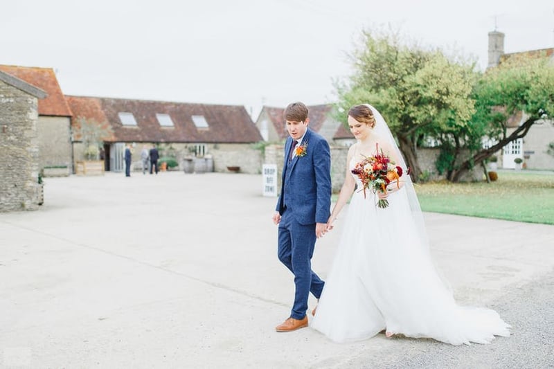 Bridebook.co.uk Stratton Court Barn