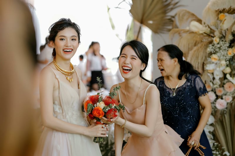 Bride standing next to maid of honour