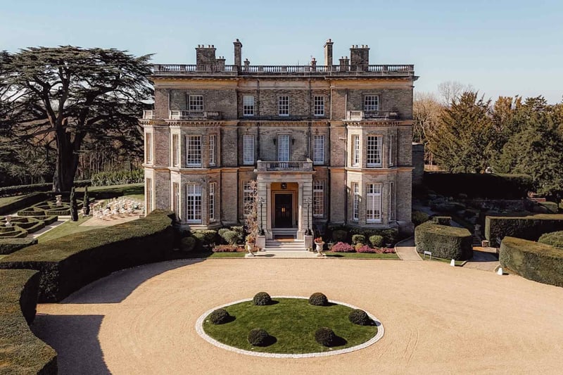 Exterior of stately home wedding venue hedsor house