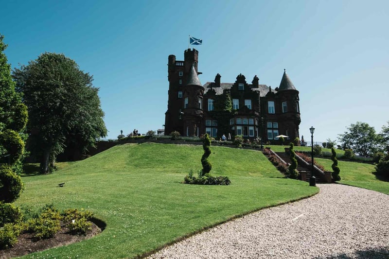 Exterior of glasgow castle wedding venue Sherbrooke Castle