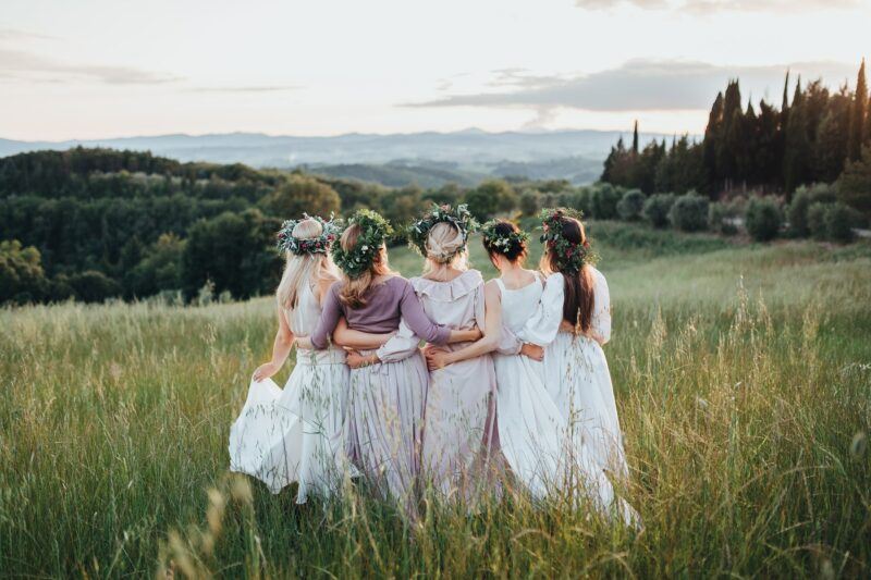 Bridebook.co.uk bridesmaids in flower crowns