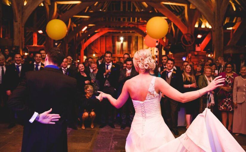 How to Save Money on Wedding Entertainment