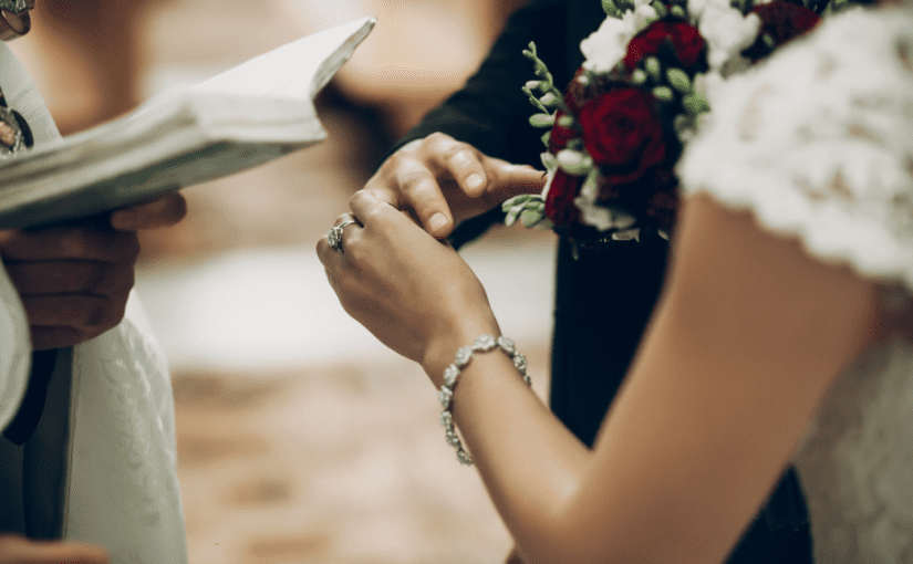Exprimez votre amour de façon unique : Guide pour des vœux de mariage mémorables
