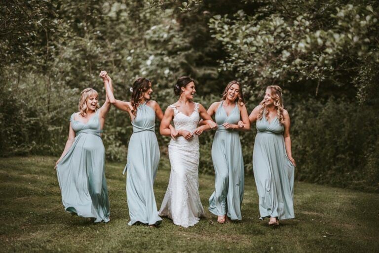 What Your Bridesmaids Should and Shouldn t Pay For Wedding Advice Bridebook