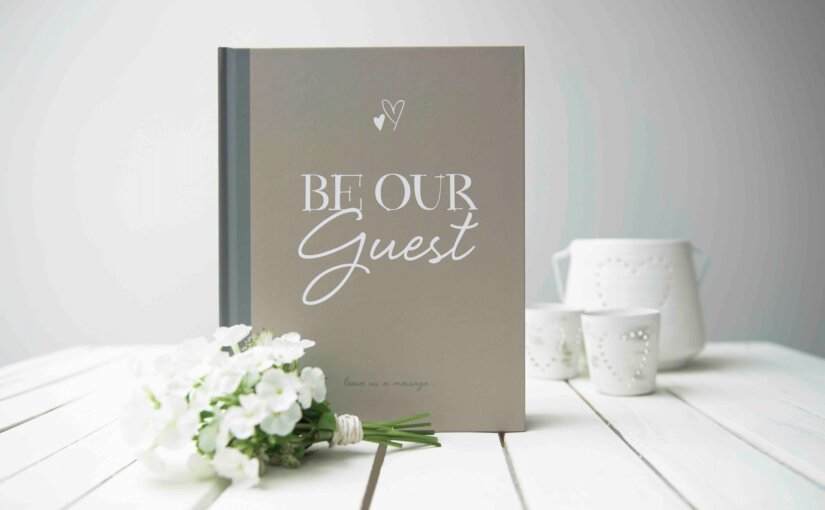 35 Unique Wedding Guest Book Alternatives