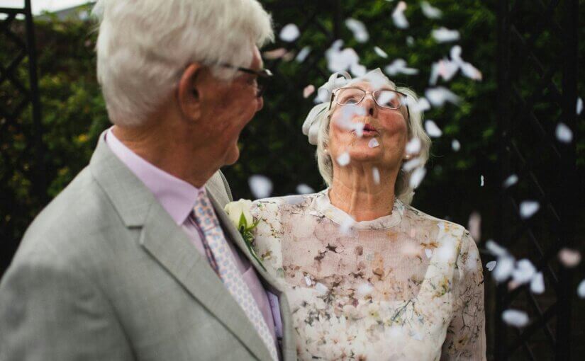 Diamantene Hochzeit: Glückwünsche, Bräuche und Geschenkideen für das 60. Jubiläum