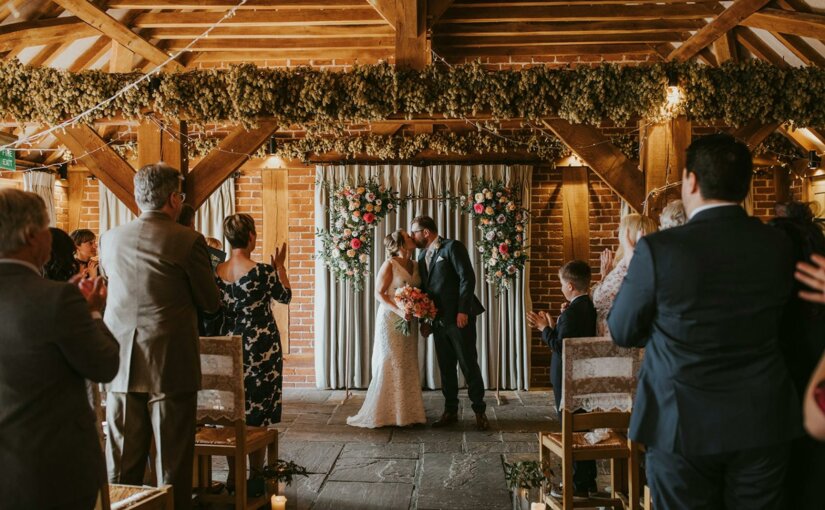 How to Plan a Rustic Wedding