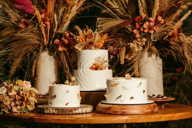 Wedding cakes with a fall theme