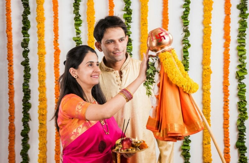 Hindu couple