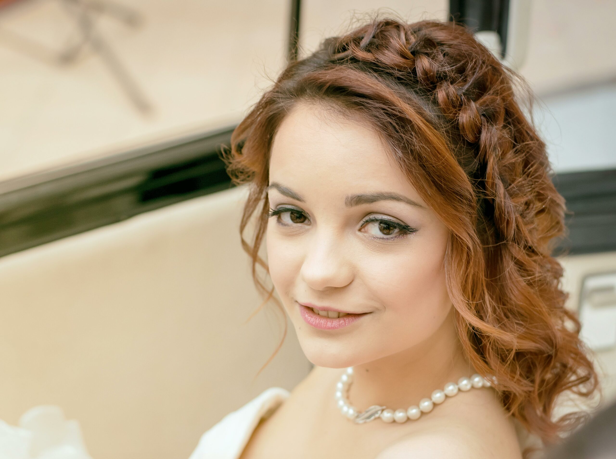wedding guest hairstyle half up half down